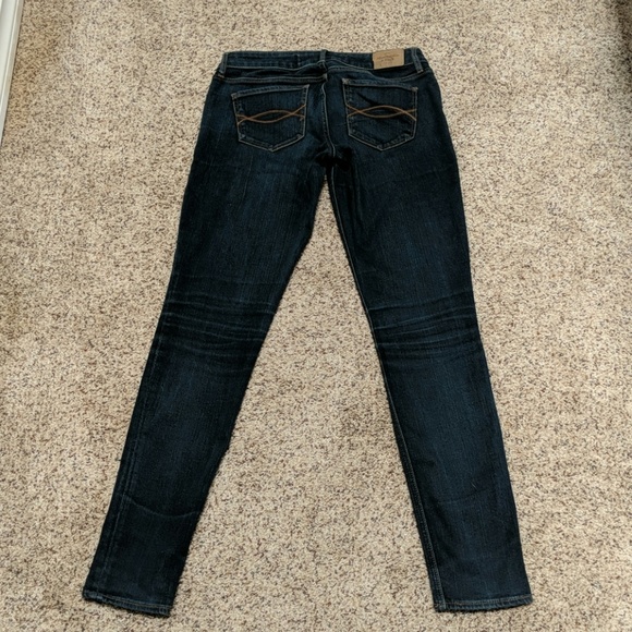 ABERCROMBIE & FITCH Blue Jeans - Picture 5 of 5